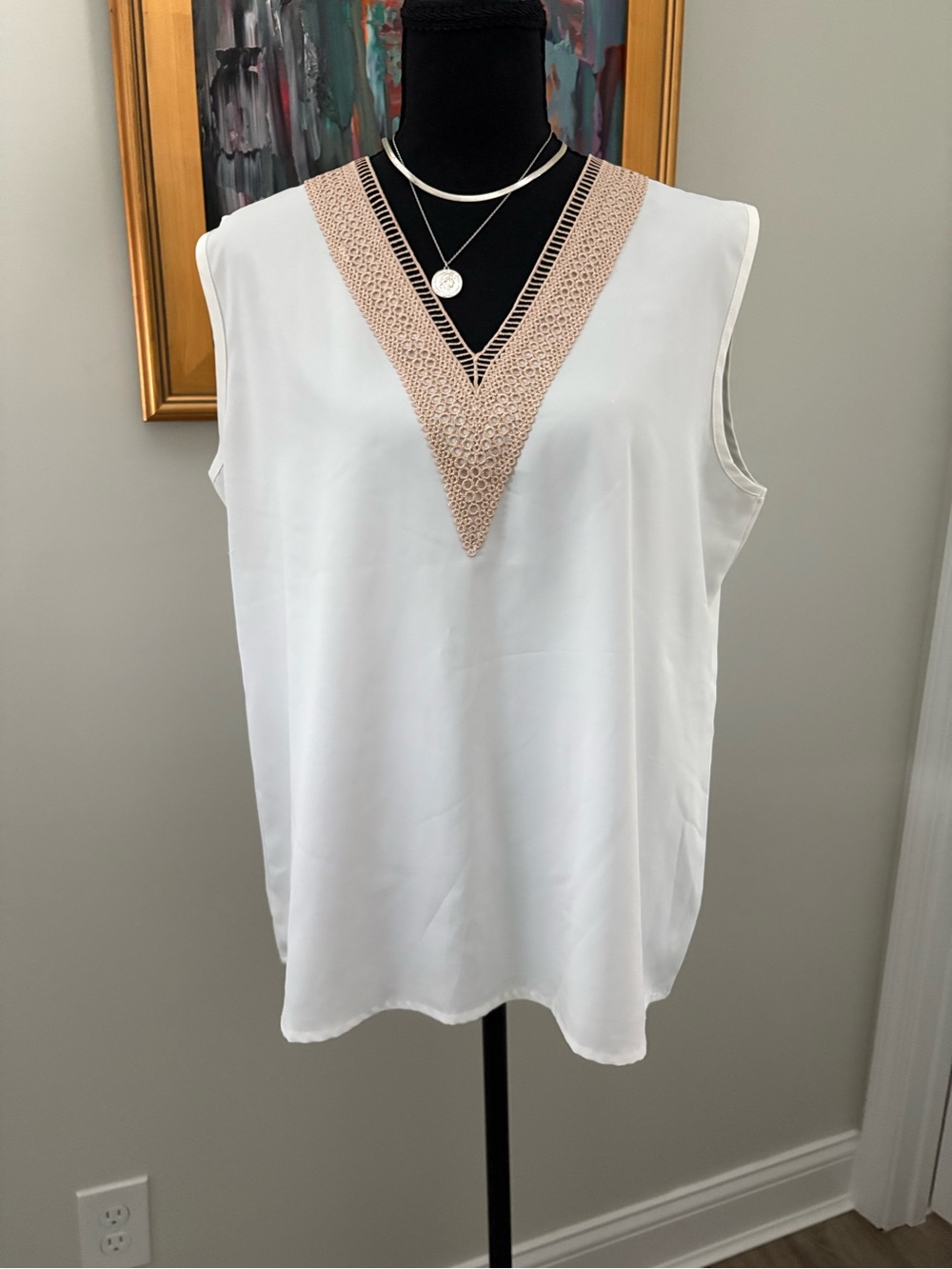 Sleeveless V-Neck Lace Trim Camisole - White & Blush